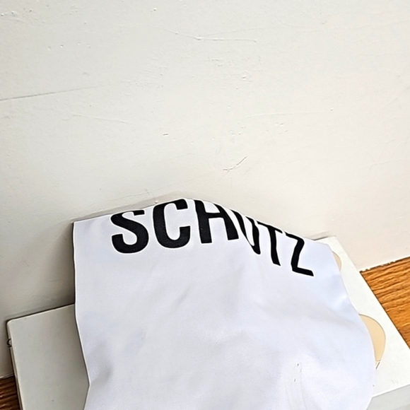 SCHUTZ ARIELLA VINYL AND LEATHER SANDAL. - Picture 9 of 9